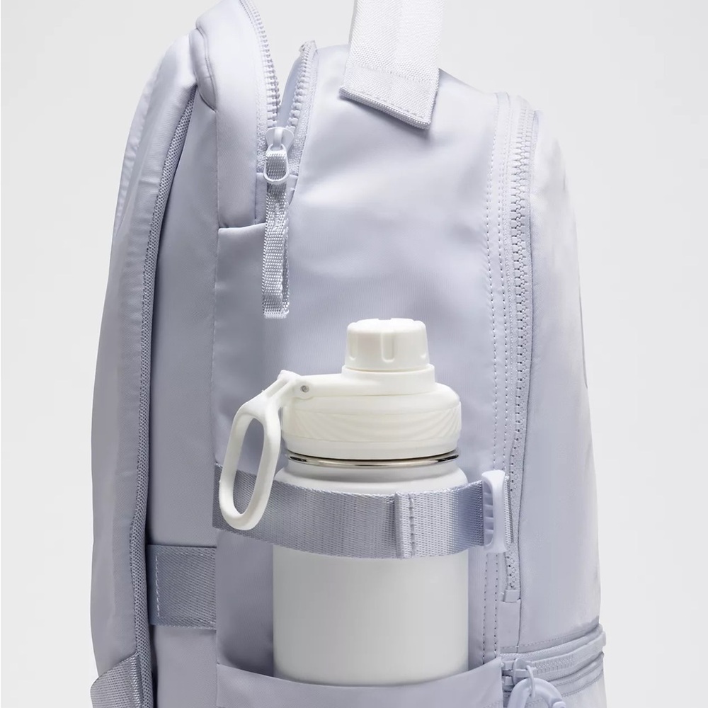 Lululemon New Crew Backpack 22L Updated- Serene Blue - Picture 8 of 11